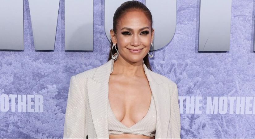 Ennyire még nem volt feltűnő Jennifer Lopez tűhegyes bimbója, de Lékai-Kiss Ramóna fenekére sincsen panasz – válogatás