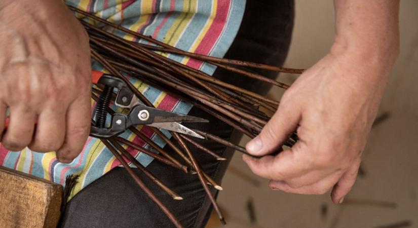 Kosárfonó és gyertyaöntő szakkör is indul ősszel Patakon