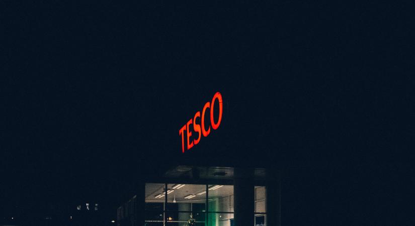Tűzeset miatt jelenleg nem fogad vásárlókat a Váci úti Tesco hipermarket