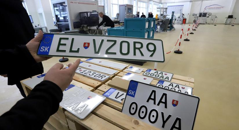 Annyira idegesek a sofőrök az új rendszámok miatt, hogy petíciót indítottak