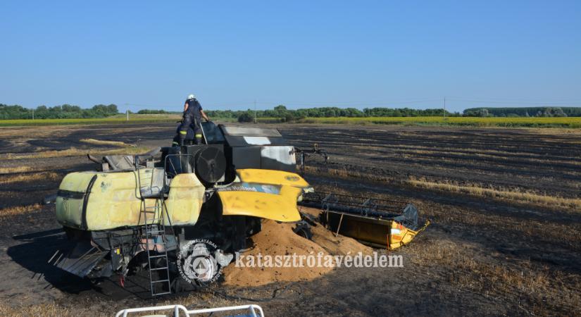 Aratás közben gyulladt ki egy kombájn Komádi és Újiráz között