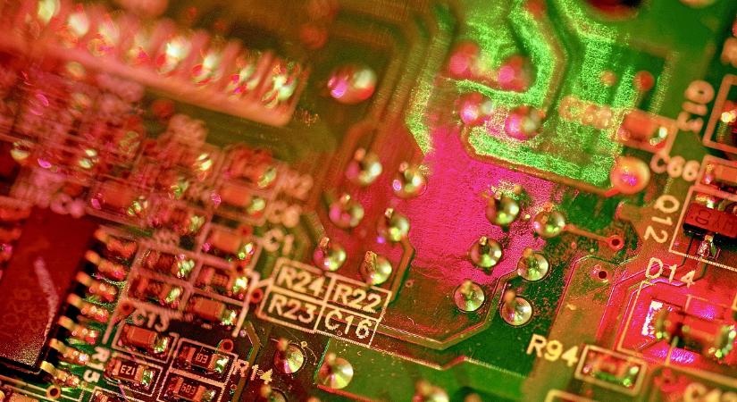 Észbe kaptak: hirtelen óriási összeget fordít egy létfontosságú iparágra az EU