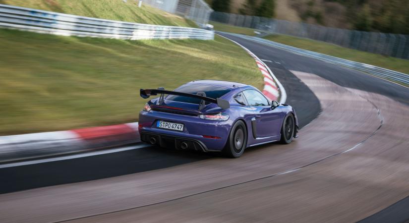 6 másodperccel gyorsabb a Manthey Porsche 718 GT4 RS-e a Nürburgringen