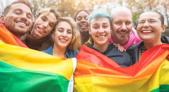 Nincs több hormonkezelés, nemátalakító műtét, transzházasság