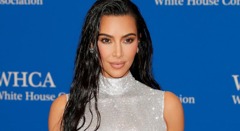 Kim Kardashian arcát durván átalakította a retus: alig lehet ráismerni a Vogue fotóin