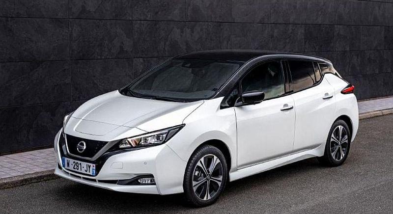 Milliószámra hívja vissza autóit a Nissan