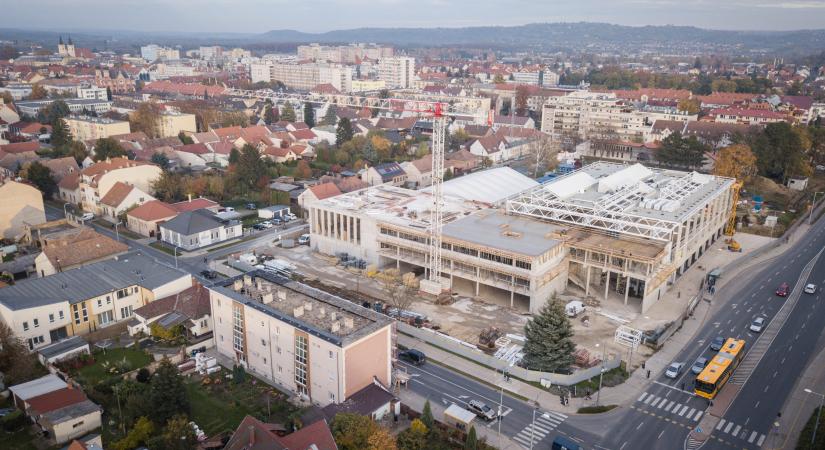 Látványosan halad a zalaegerszegi uszoda építése