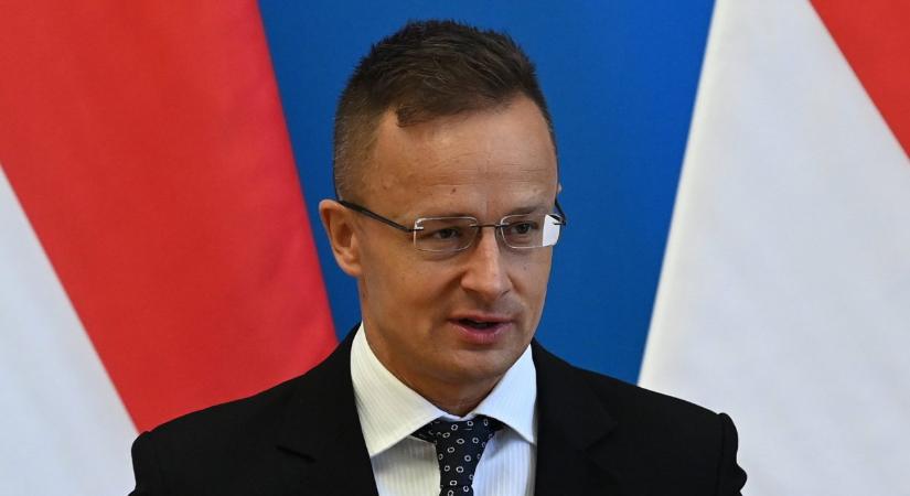Szijjártó: nem lesz előrelépés a fegyverszállítások finanszírozásában, amíg az OTP az ukrán feketelistán van