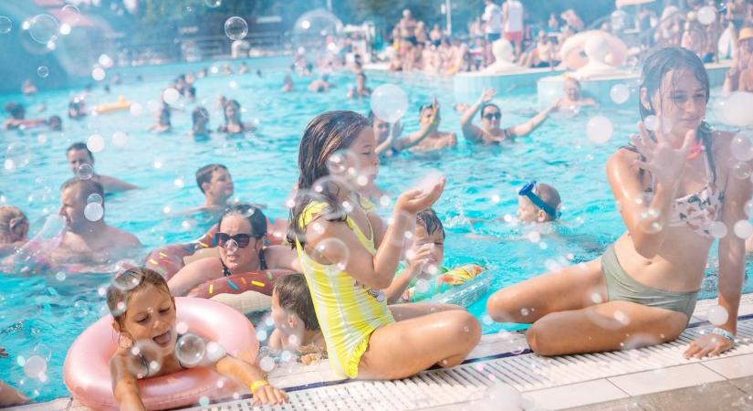 Wellhellora bulizhatunk csobbanás közben az egri strandfesztiválon