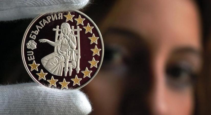 Négyszázhetvenezer érvényes aláírást gyűjtött össze az oroszbarát nacionalista párt az euró bevezetése ellen Bulgáriában