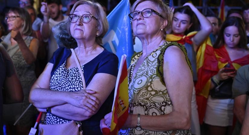A jobboldal nem tört át, de az ország még széteshet: a katalánok lehetnek a mérleg nyelve a spanyol patthelyzetben