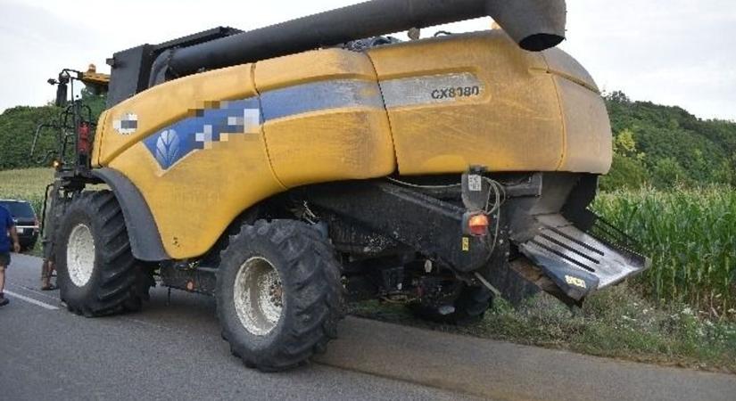 Kerékágyastól fordult ki a kombájn kereke