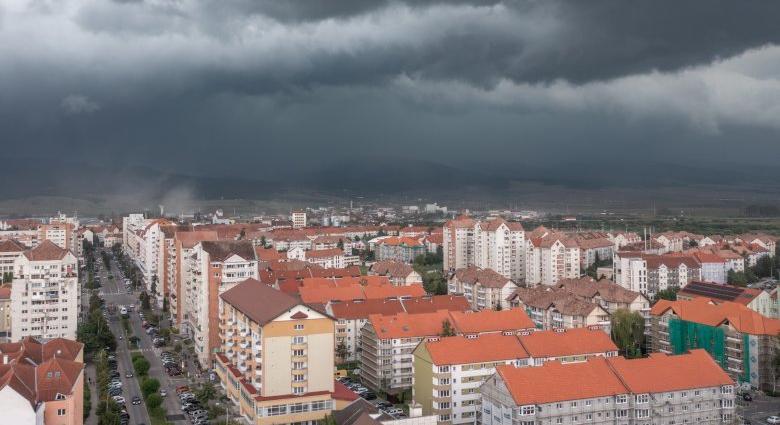 Megérkezett az újabb vihar, „bevörösödött” Hargita megye egy része