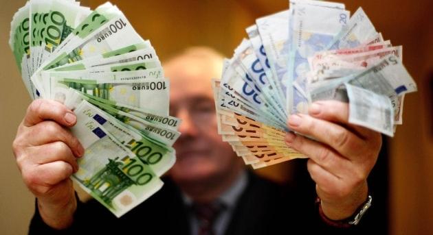 Brutálisan erősödött a forint – ennyi az euró árfolyam ma