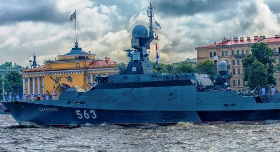 Több tucatnyi hajóval izmosodik az orosz hadiflotta