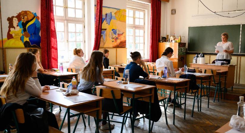PDSZ: Nem értünk egyet a tanév meghosszabbításával, a melegben kevésbé hatékony az oktatás