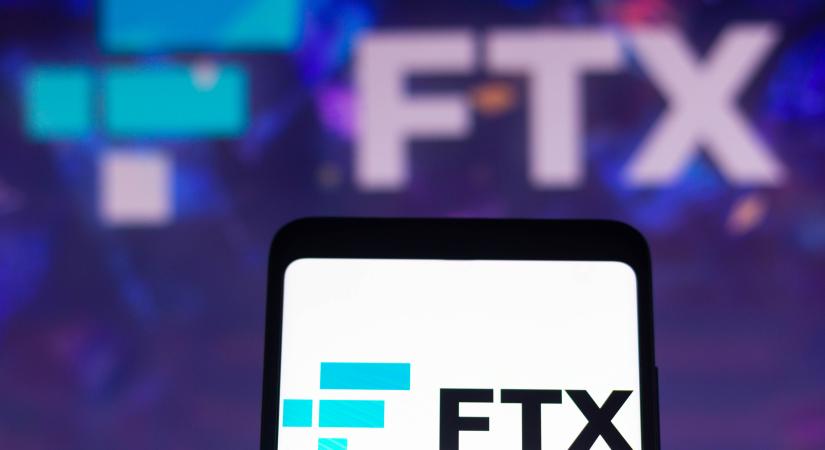 A csúcsról a mélybe: perlik az FTX volt vezetőjét