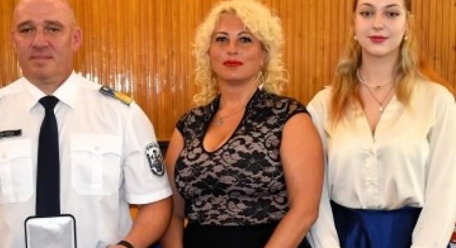 Tündik Csaba-díj: hatalmas elismerést kapott a borsodi rendőr