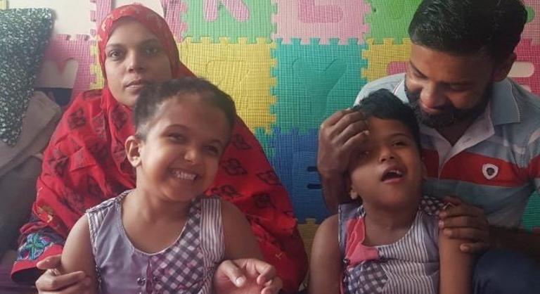 Így élnek ma a szétválasztott bangladesi sziámi ikrek