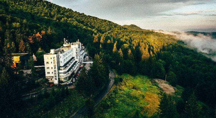 Gourmet vacsorák a fenyőerdők felett – Grand Hotel Bálványos