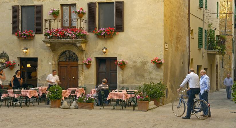 Alaposan felháborodtak a helyiek egy turisták kedvéért hozott döntés miatt egy olasz kisvárosban