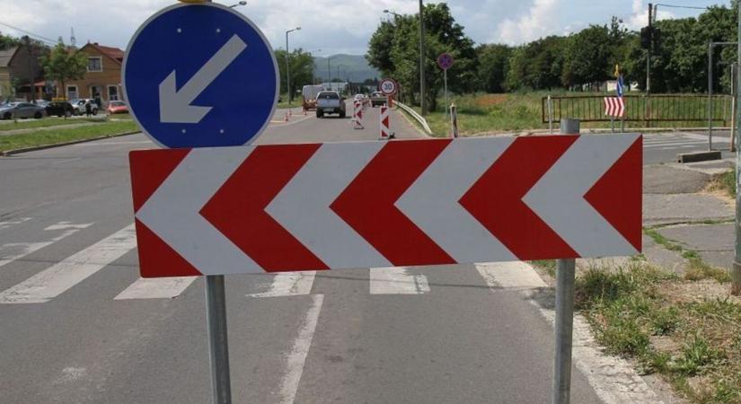 Így módosul hétfőtől a forgalmi rend a Kazincbarcika-Múcsony és a Miskolc-Bánréve főúton