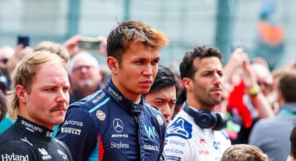 Albon: A kihagyás Ricciardónak is segített