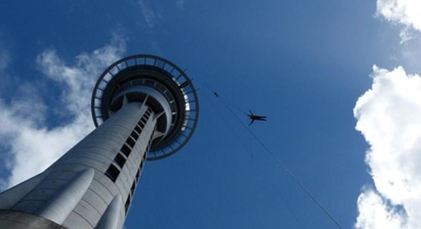 VIDEÓ: Bungee jumping közben meghalt egy tinédzser