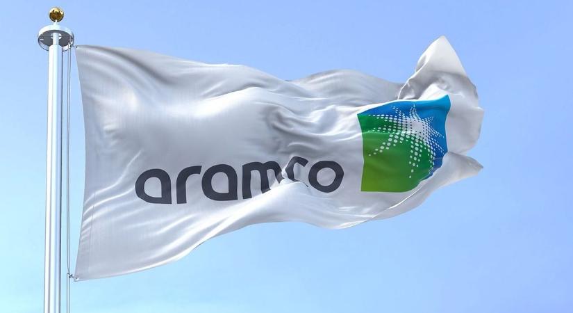 Beszakadt az Aramco nyeresége, mégis növelte osztalékát az olajipari óriás