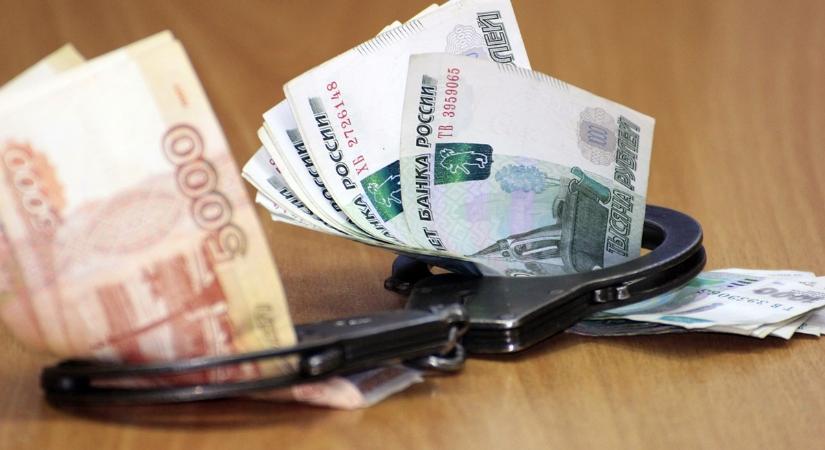 Tovább dagad a miniszterelnökséget és a pénzügyminisztériumot átszövő korrupciós botrány
