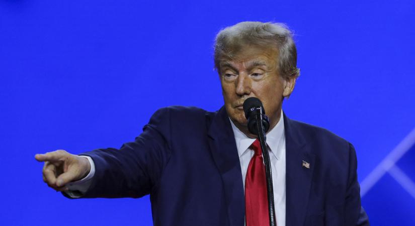 Trump szerint korlátozni akarják a szólásszabadságát azzal, hogy nem hozhatja nyilvánosságra a vádirat részleteit