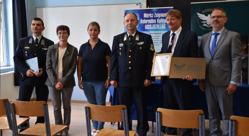 Újabb jászkunsági iskolák lettek „kadétosak”