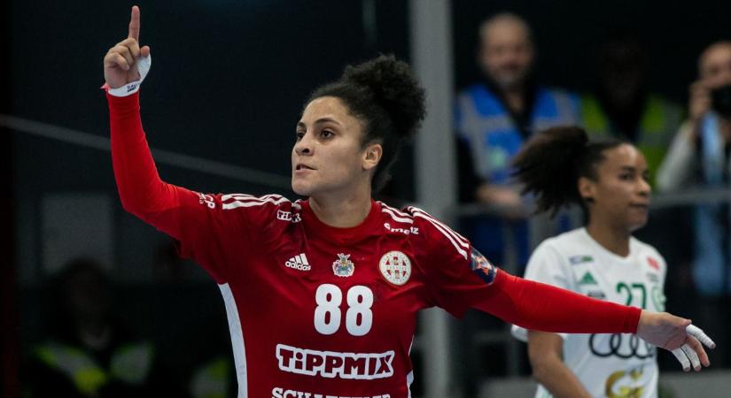 Mariana Costa visszatért, boldog, hogy újra a társaival edzhet - videóval