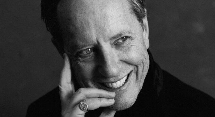 Richard E. Grant állójeggyel nézte meg az Operában a Rigoletto-t