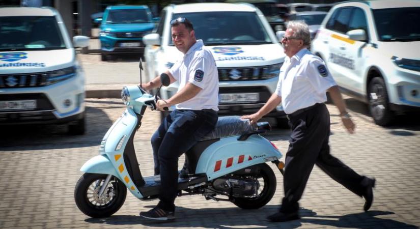 Túlóráznak és spórolnak a polgárőrök, az az utánpótlást már elviszi a külföldi munka