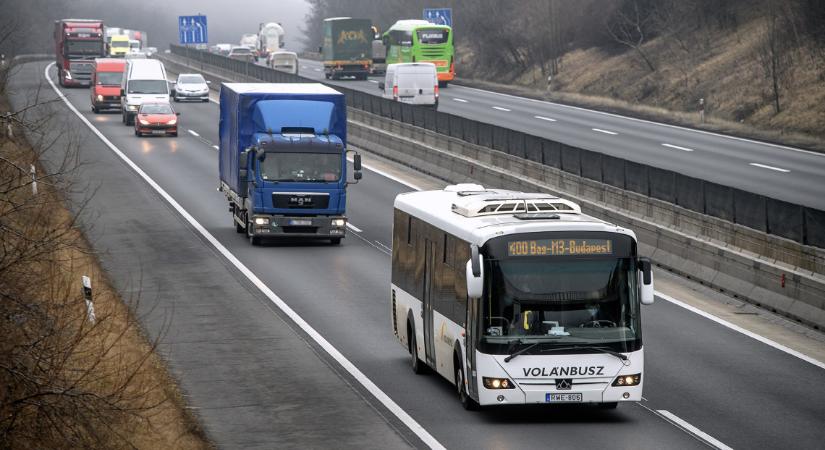 Figyelem, ez minden utast érinthet! Így változik a buszok menetrendje ezeken a vonalakon