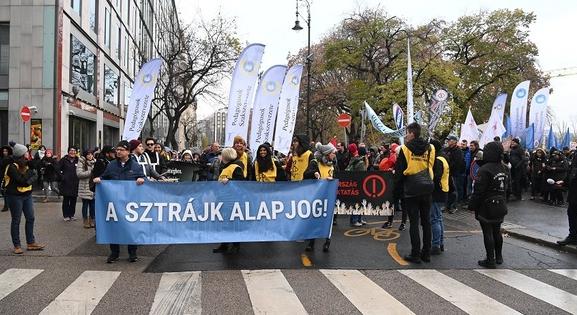 Már csak három nap van csatlakozni a szakszervezetek tevékenységének szűkítése elleni petícióhoz