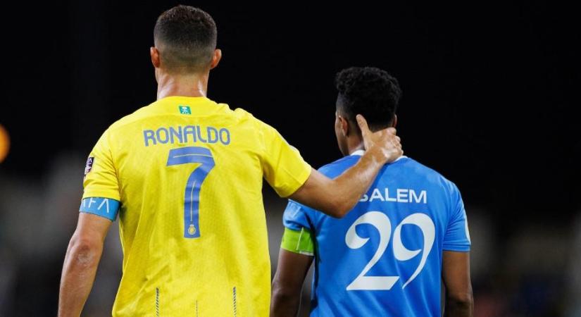 Egy zászló miatt tört ki tömegverekedés Cristiano Ronaldóék között - videó