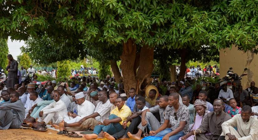 A nigeri junta nyitott a diplomáciára