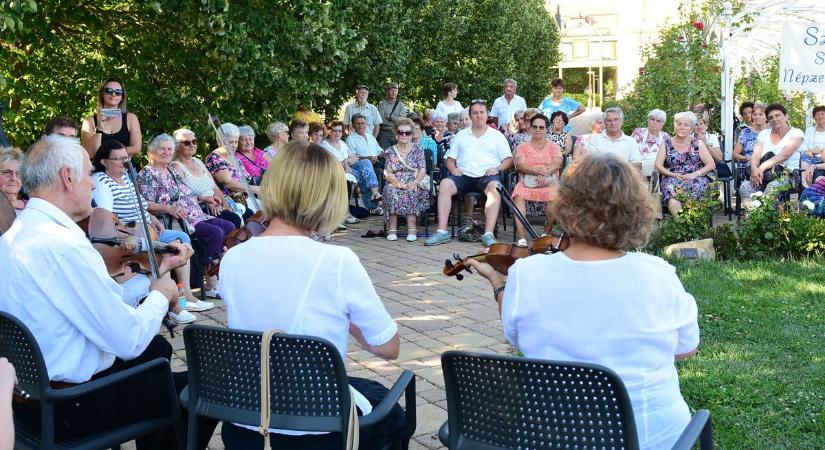 Csodás dallamok töltötték meg a szolnoki Verseghy parkot