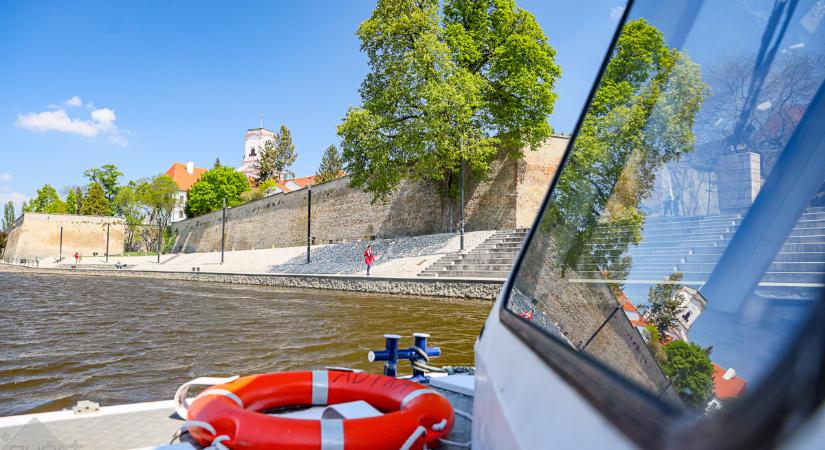 A Dunába borult egy család Ásványrárónál