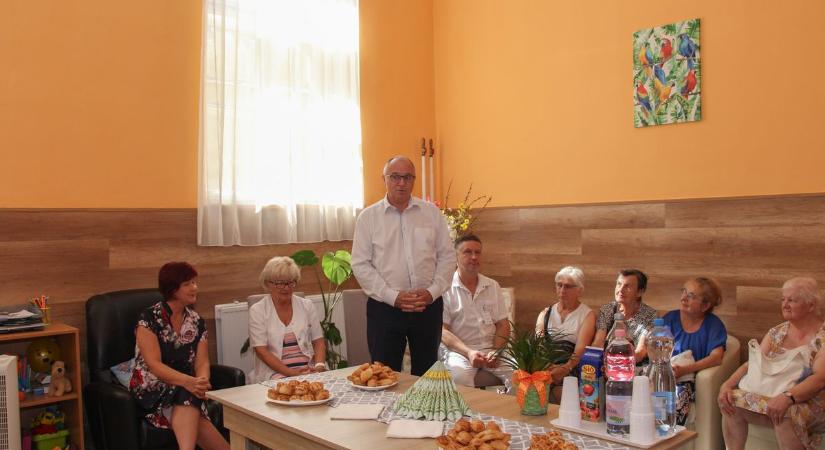 Megújult a kórház Hospice osztályának társalgója