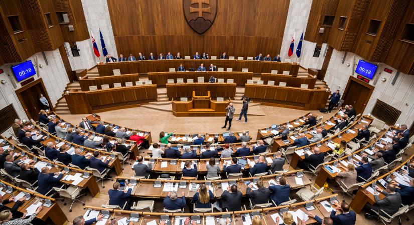 A felelőtlen állami pénzszórásnak a lakosság issza meg a levét