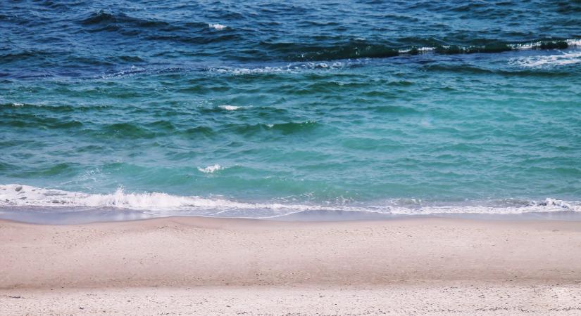 Tényleg így buliznak az újranyitott odesszai strandon?