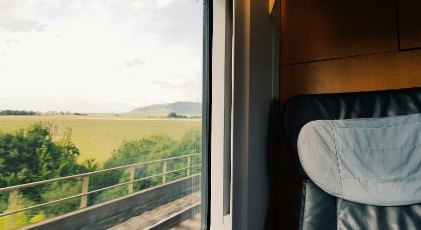 Sok sör fogy a Balaton InterCity-járatokon