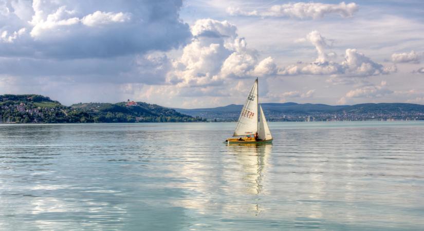 Fogadjunk, hogy ezt nem tudtad: ilyenkor tilos a Balatonban fürdeni - táblára tették a szabályt