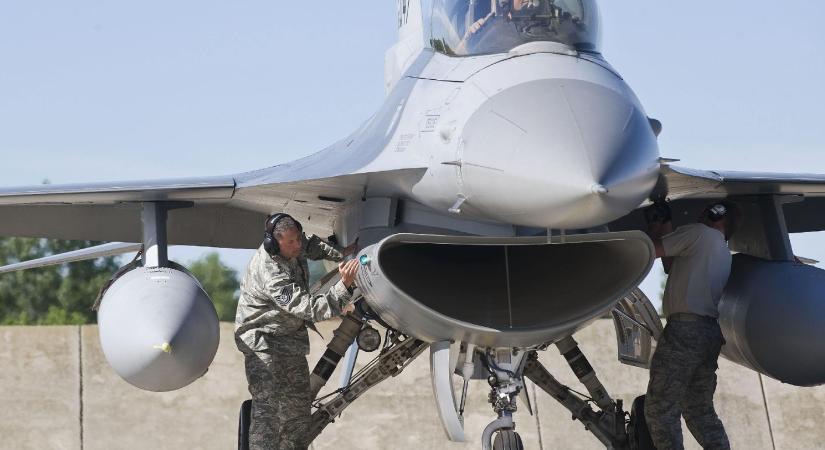 Az USA engedélyezte, hogy Dánia és Hollandia F–16-osokat küldjön Ukrajnának