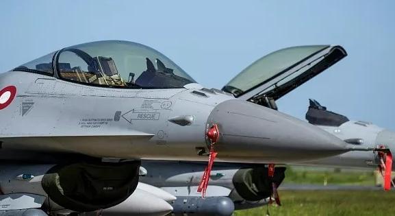 Az USA jóváhagyta, hogy Dánia és Hollandia F-16-os vadászgépeket küldjön Ukrajnának