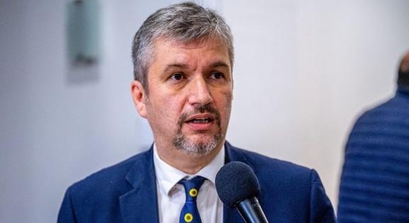 Hadházy Ákos: Szent István megcsúfolása a miniszterelnök „diplomáciai nagyüzeme”