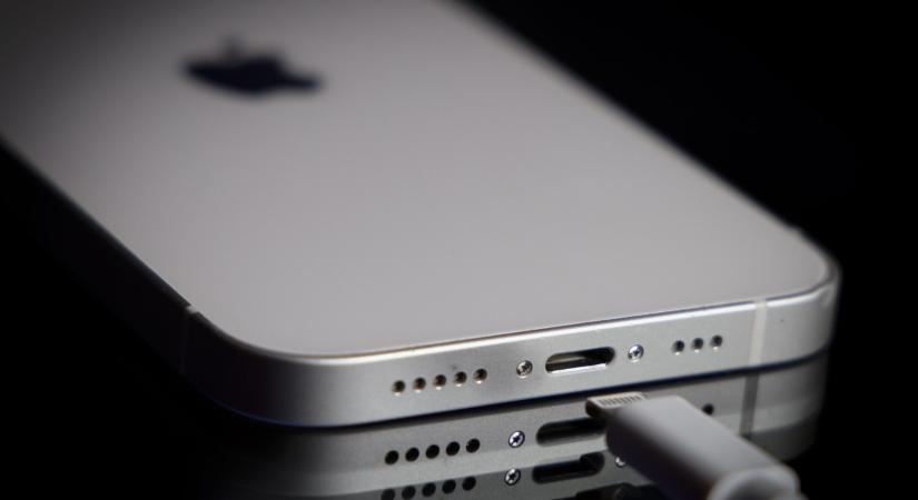 Az Apple elmondta, hogy ne töltsd a telefonodat
